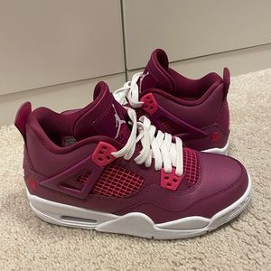 Nike Air Jordan 4 Retro